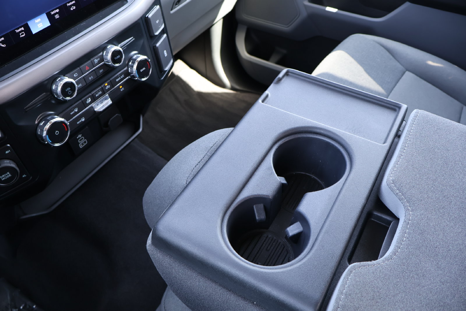 2025 Ford F-150 XLT - Photo 22