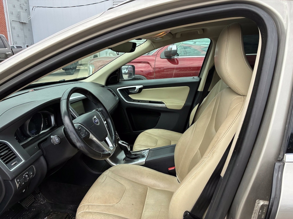 Used 2016 Volvo XC60 T5 Drive-E Premier SUV