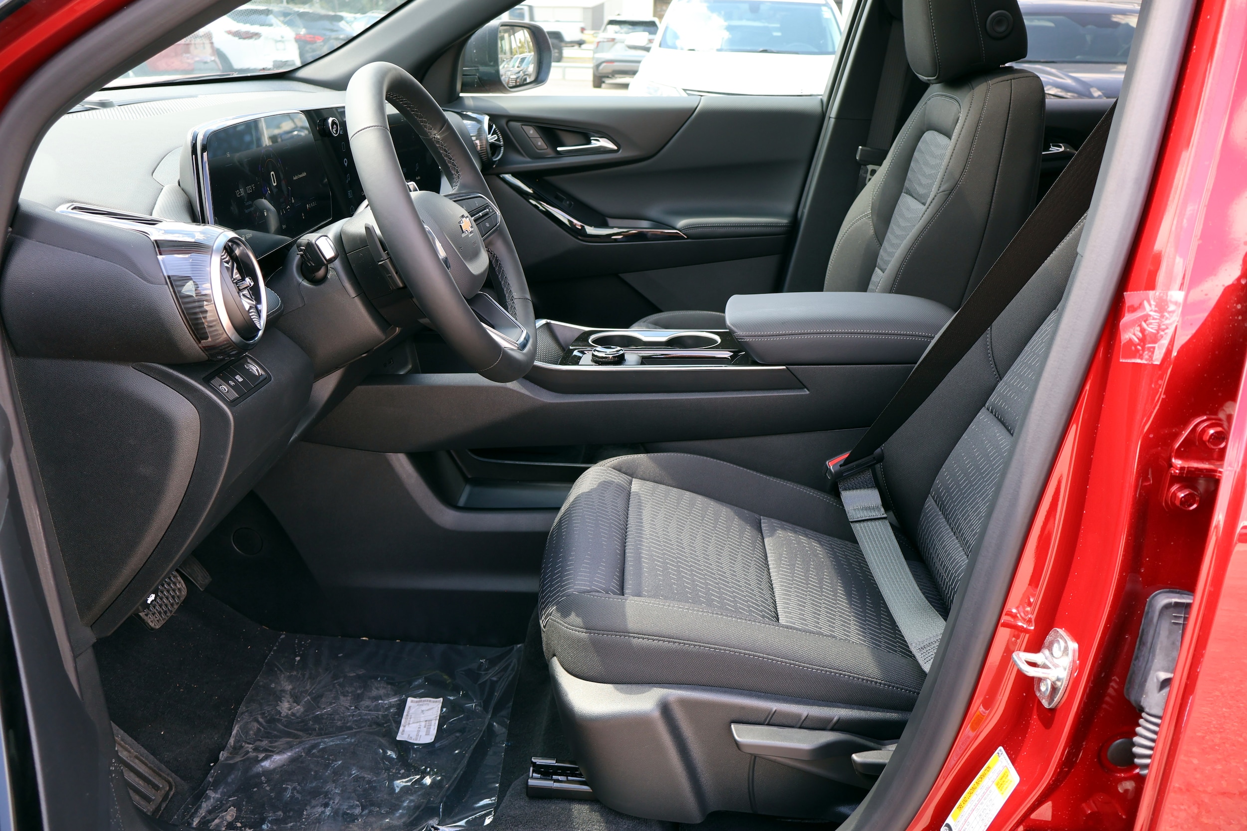 2027 Chevrolet Equinox LT - Photo 10