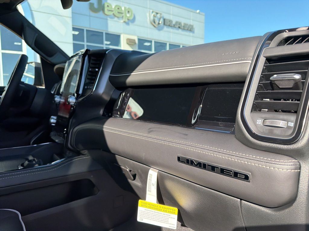 2026 RAM 1500 Limited - Photo 15
