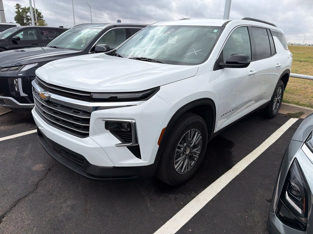 Used 2026 Chevrolet Traverse LT SUV