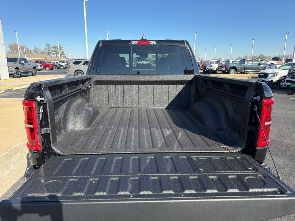 2026 RAM 1500 Limited - Photo 10