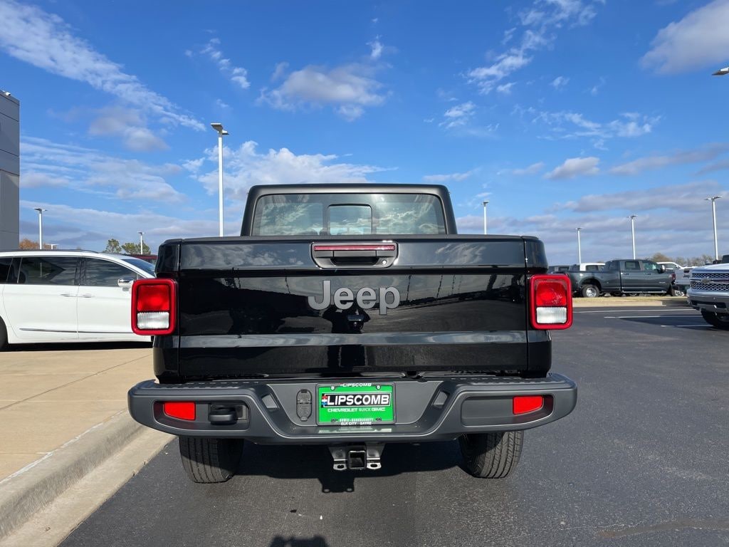 New 2026 Jeep Gladiator Sport Pickup