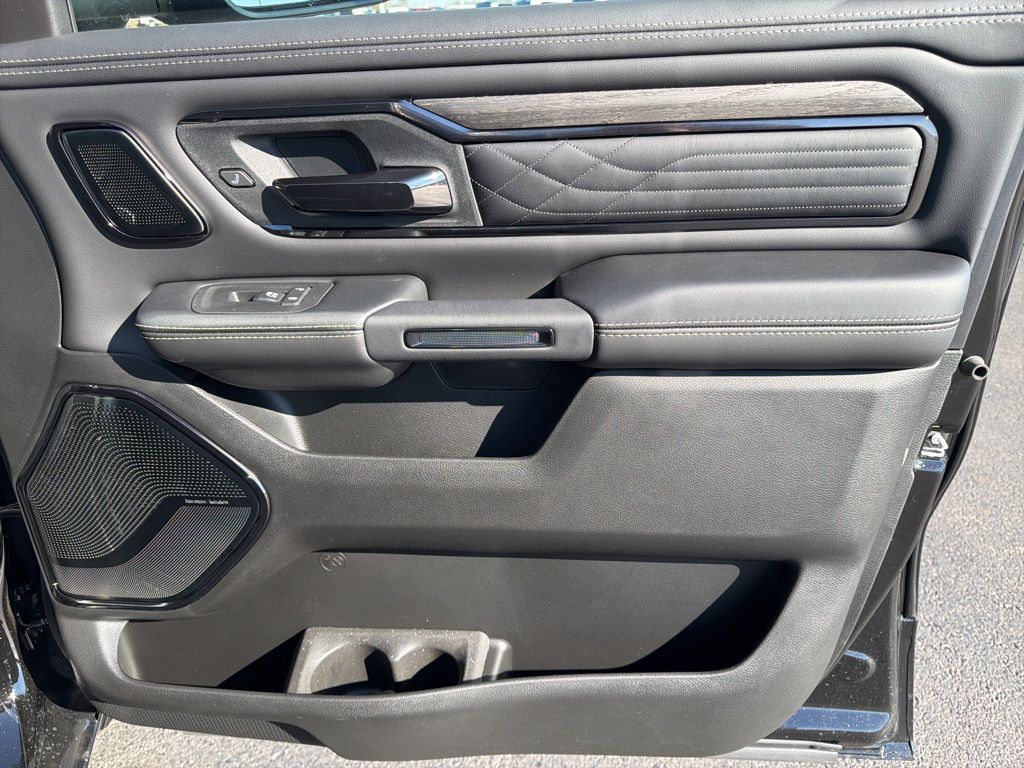 2026 RAM 1500 Limited - Photo 20