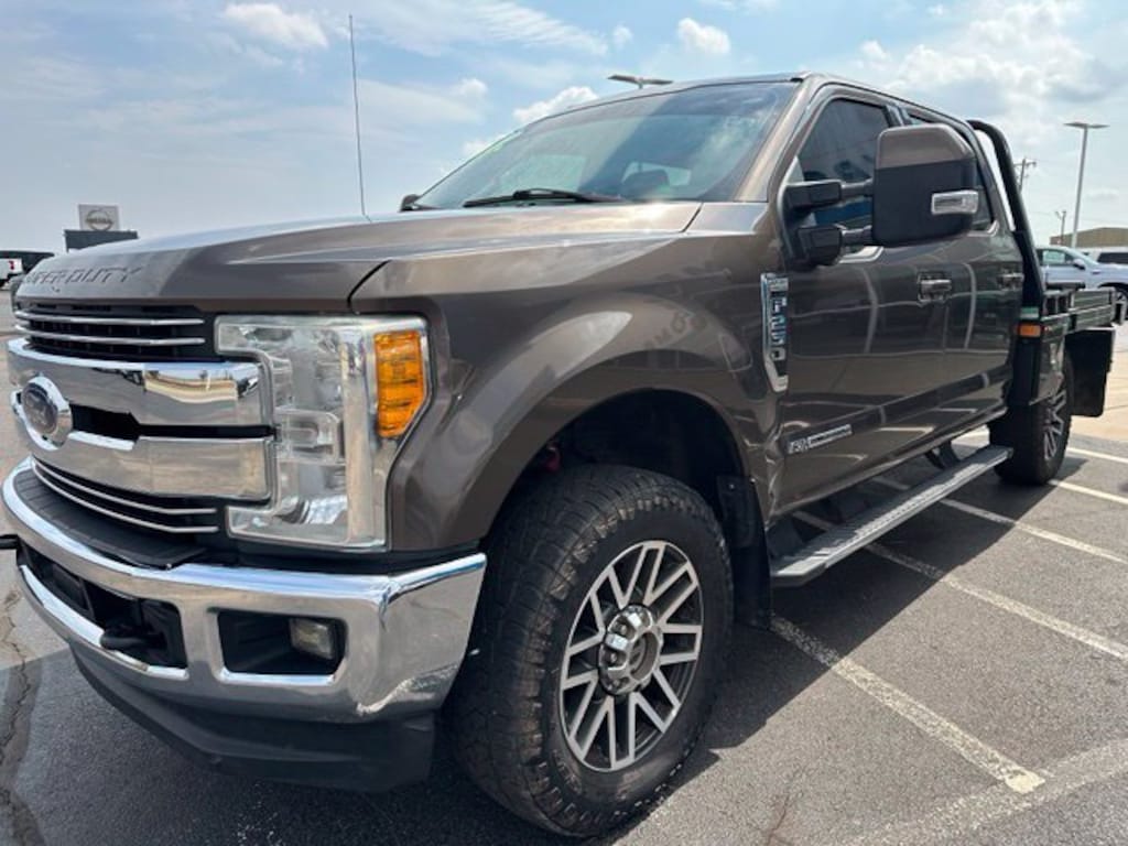 Used 2017 Ford F-250 Lariat Truck