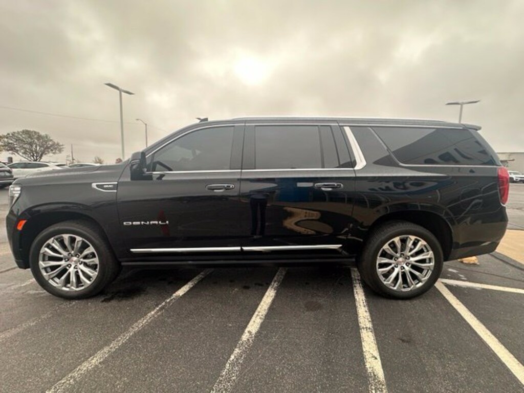Used 2022 GMC Yukon XL Denali SUV