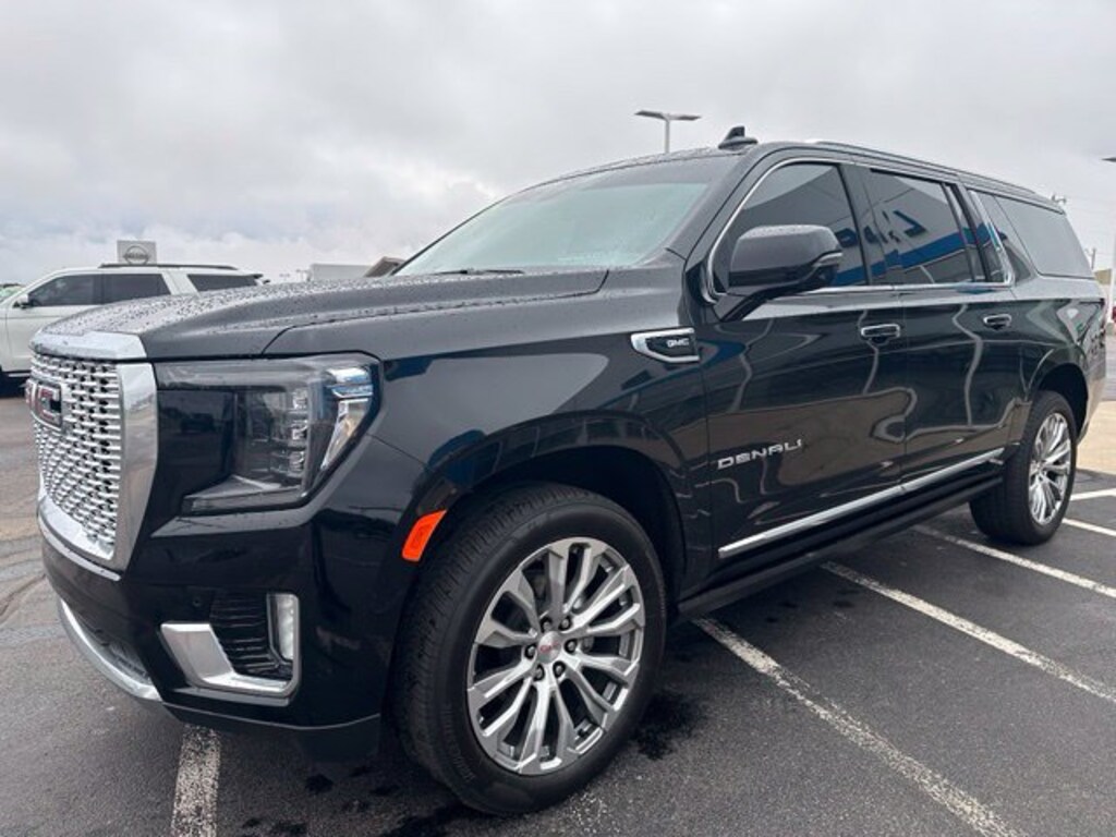 Used 2022 GMC Yukon XL Denali SUV