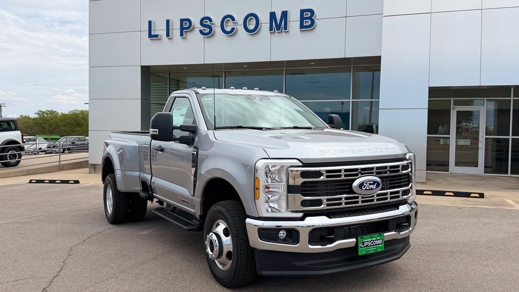 2027 Ford F-350 Super Duty XLT