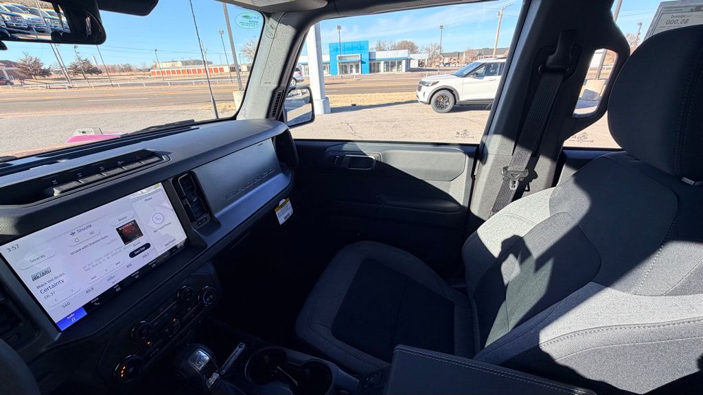 2025 Ford Bronco 4-Door Base - Photo 26