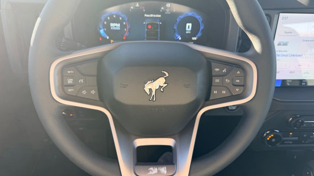 2025 Ford Bronco 4-Door Base - Photo 22