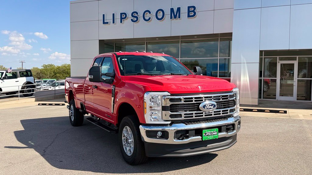 2027 Ford F-350 Super Duty XLT
