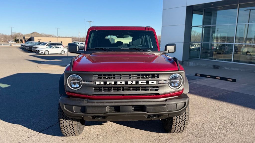 2025 Ford Bronco 4-Door Base - Photo 4