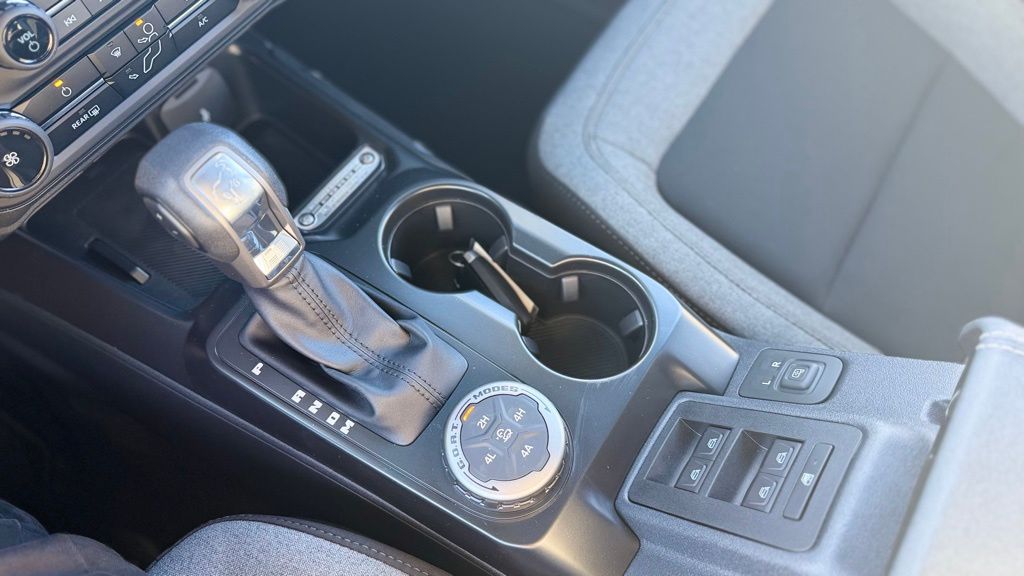 2025 Ford Bronco 4-Door Base - Photo 28