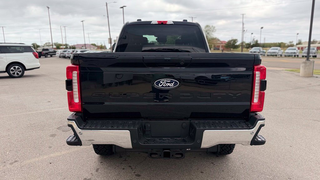 New 2027 Ford F-250SD Lariat Truck