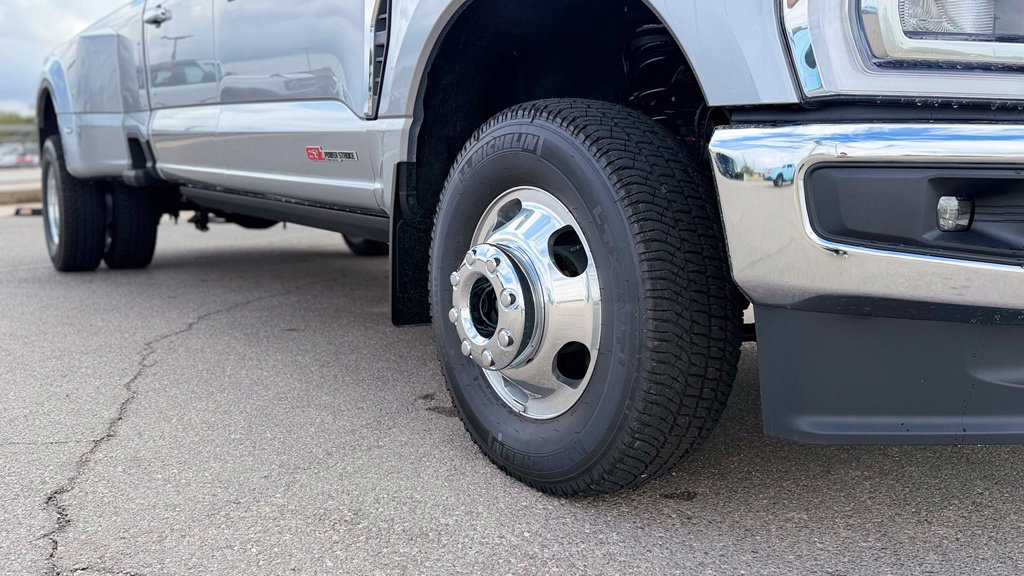 New 2027 Ford F-350SD Lariat Truck