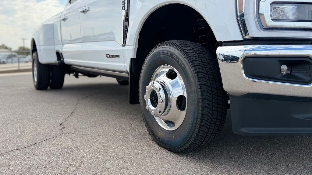 New 2026 Ford F-350SD Lariat Truck