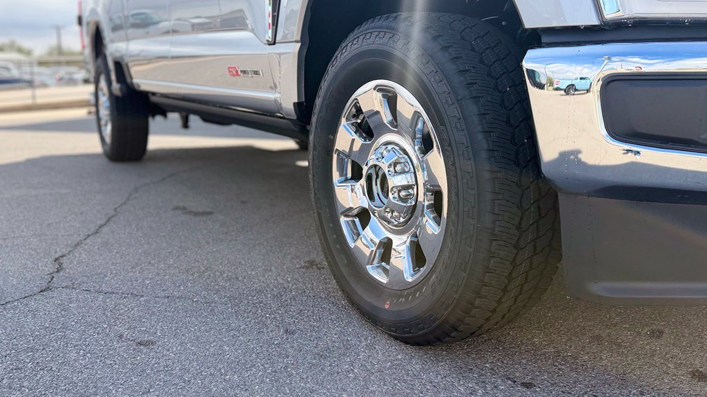 New 2027 Ford F-250SD Lariat Truck