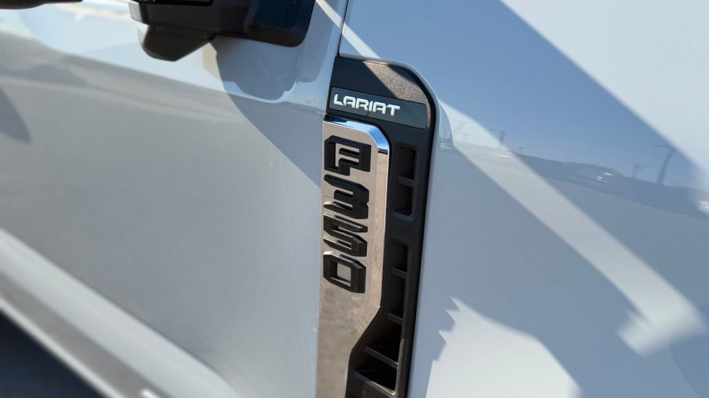 New 2026 Ford F-350SD Lariat Truck