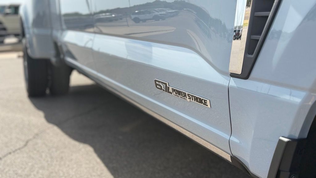 New 2026 Ford F-350SD Lariat Truck