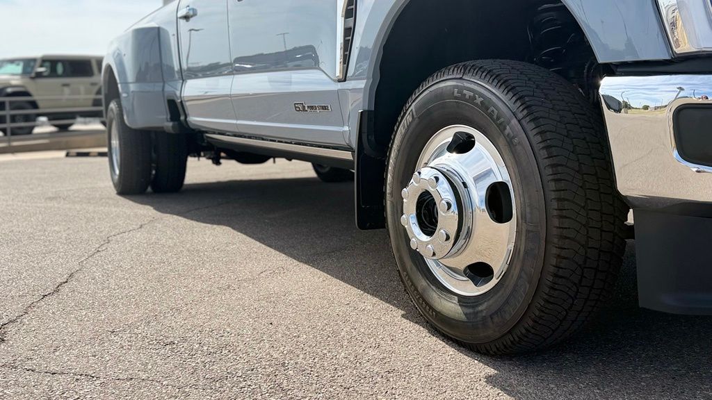 New 2026 Ford F-350SD Lariat Truck