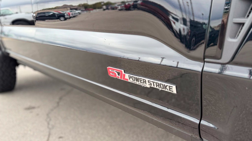 New 2027 Ford F-250SD Platinum Truck