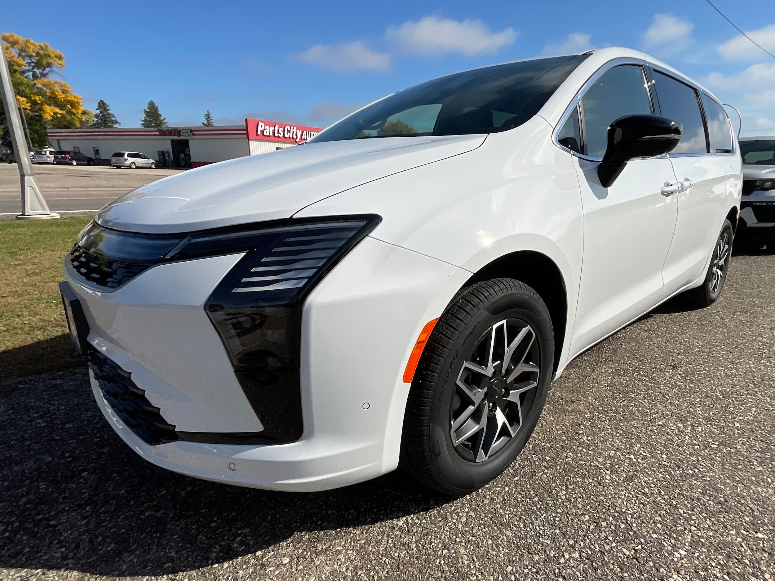2027 Chrysler Pacifica Limited