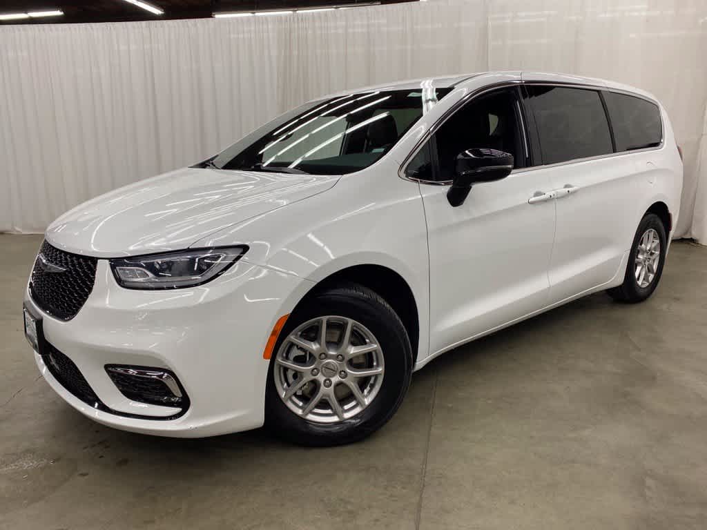 2025 Chrysler Pacifica