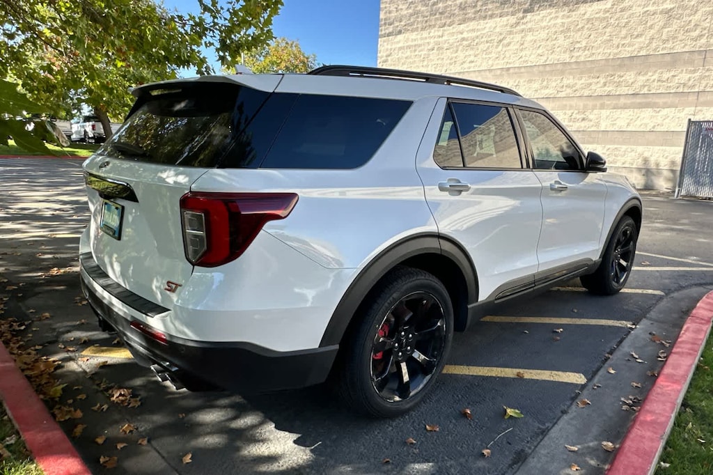 Used 2024 Ford Explorer ST SUV