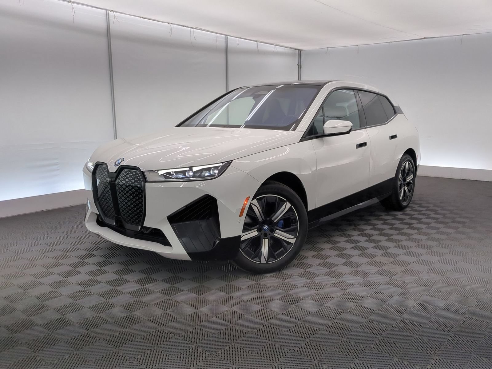 2023 BMW iX