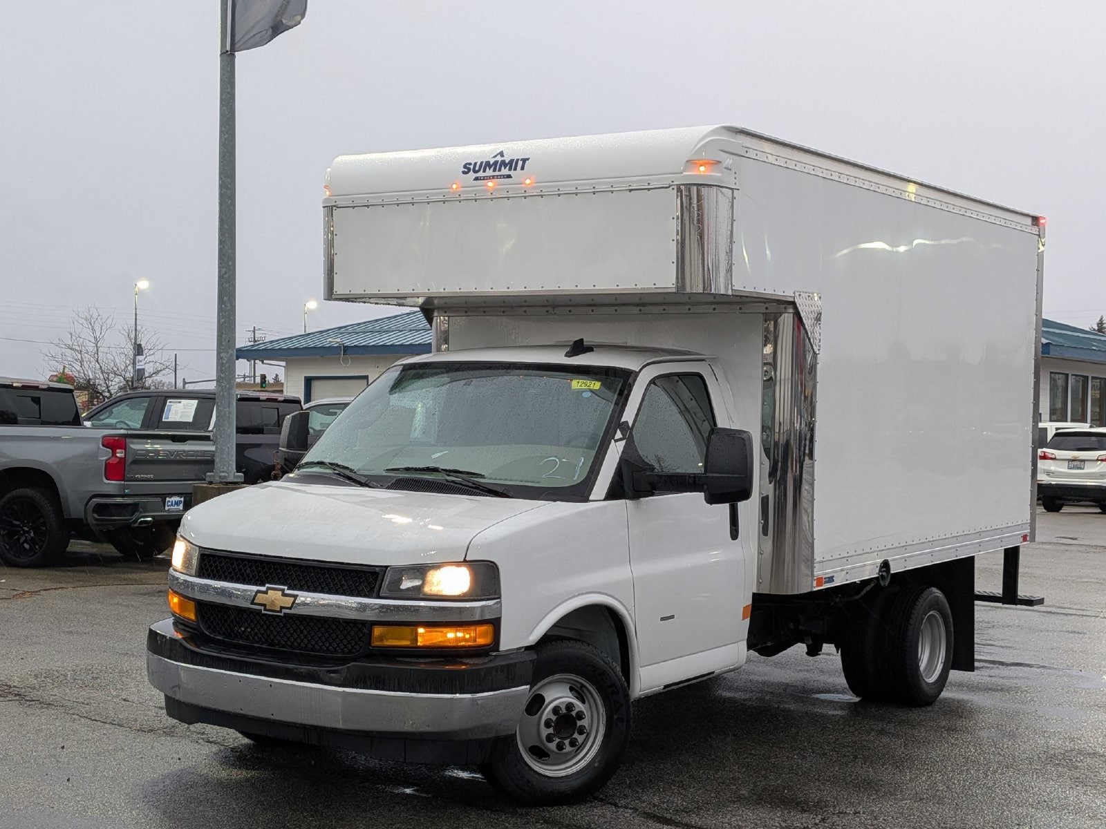 2024 Chevrolet Express Cutaway