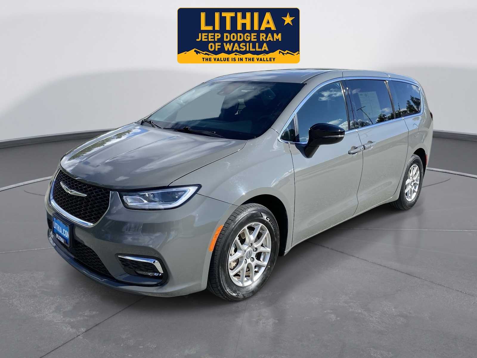 2025 Chrysler Pacifica Select