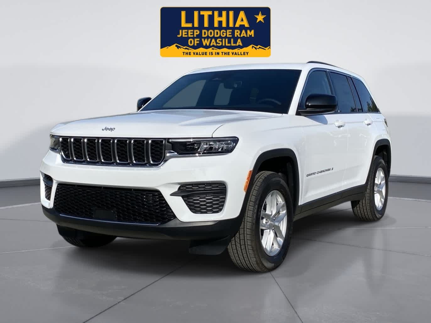 2026 Jeep Grand Cherokee Laredo