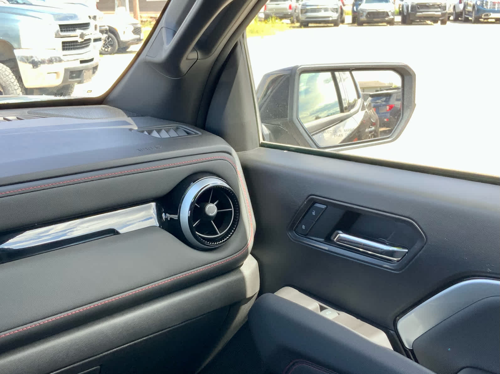 2024 Chevrolet Colorado Z71 - Photo 37