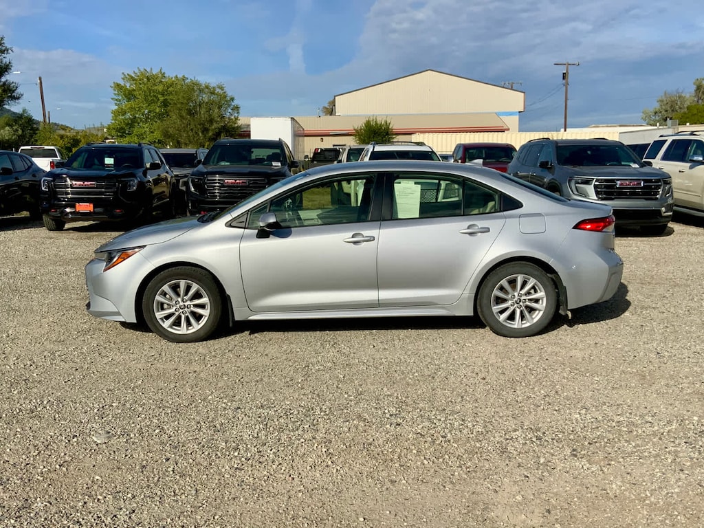 Used 2025 Toyota Corolla LE Sedan
