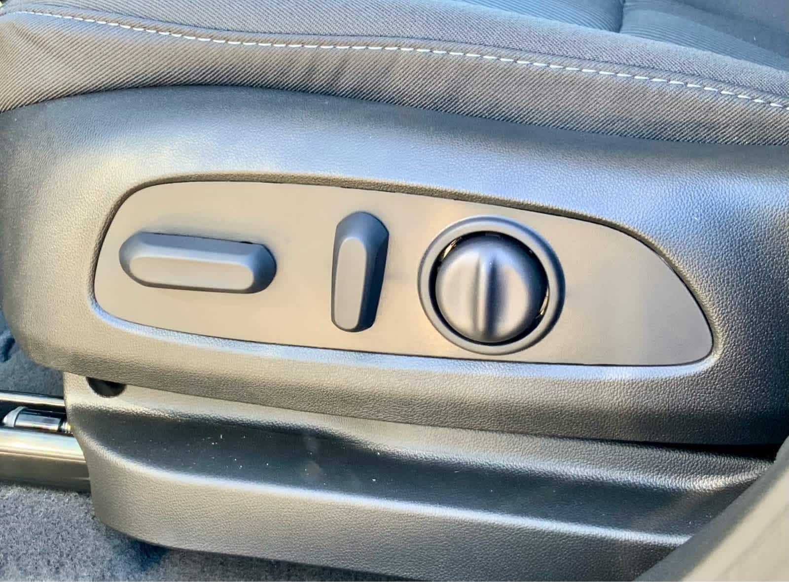 2027 Chevrolet Bolt LT - Photo 42
