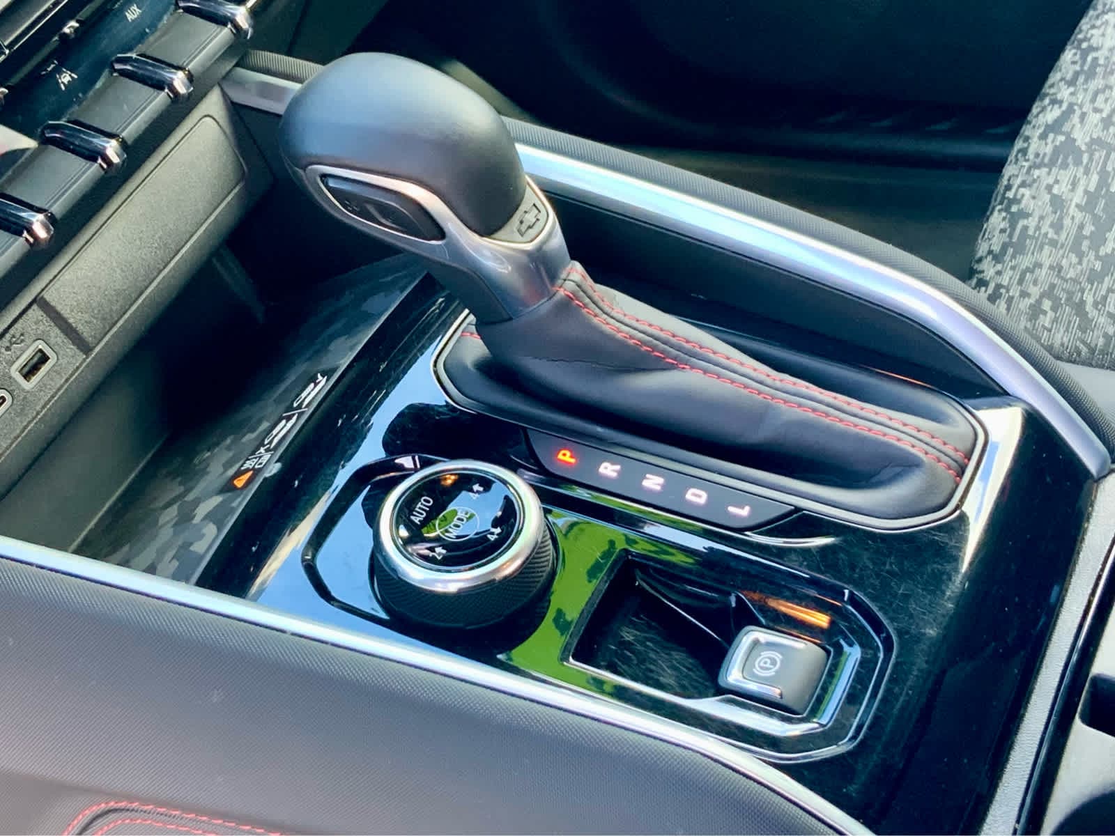 2024 Chevrolet Colorado Z71 - Photo 45