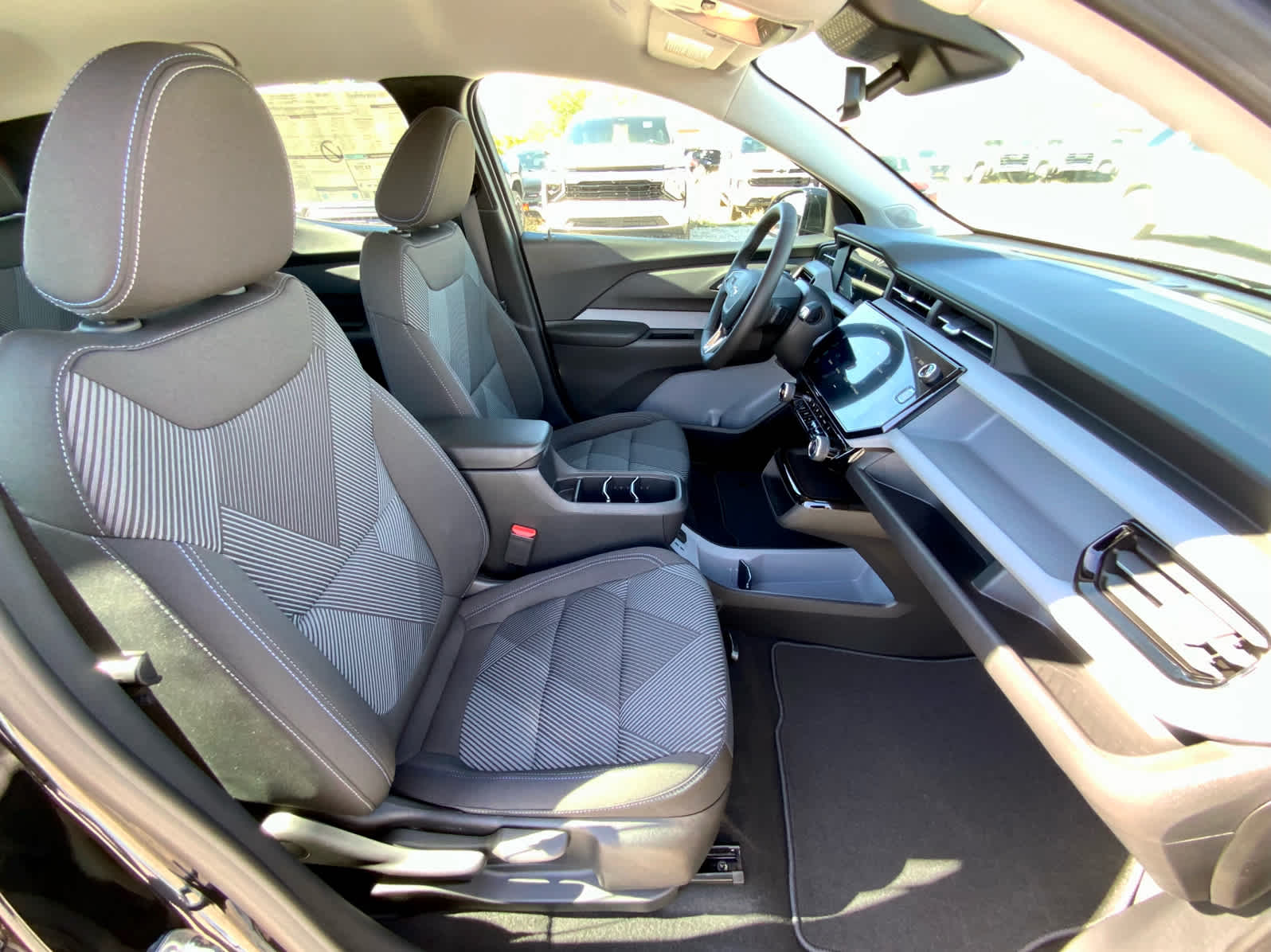 2027 Chevrolet Bolt LT - Photo 20