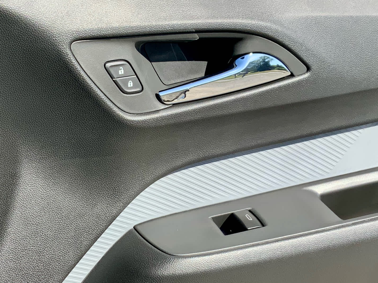 2027 Chevrolet Bolt LT - Photo 38