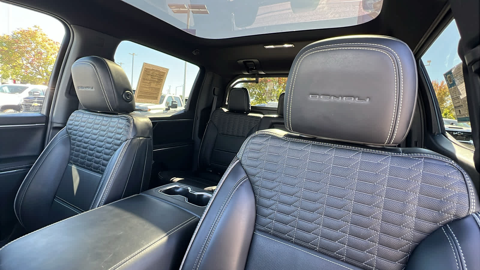 2024 GMC Sierra EV Denali - Photo 11