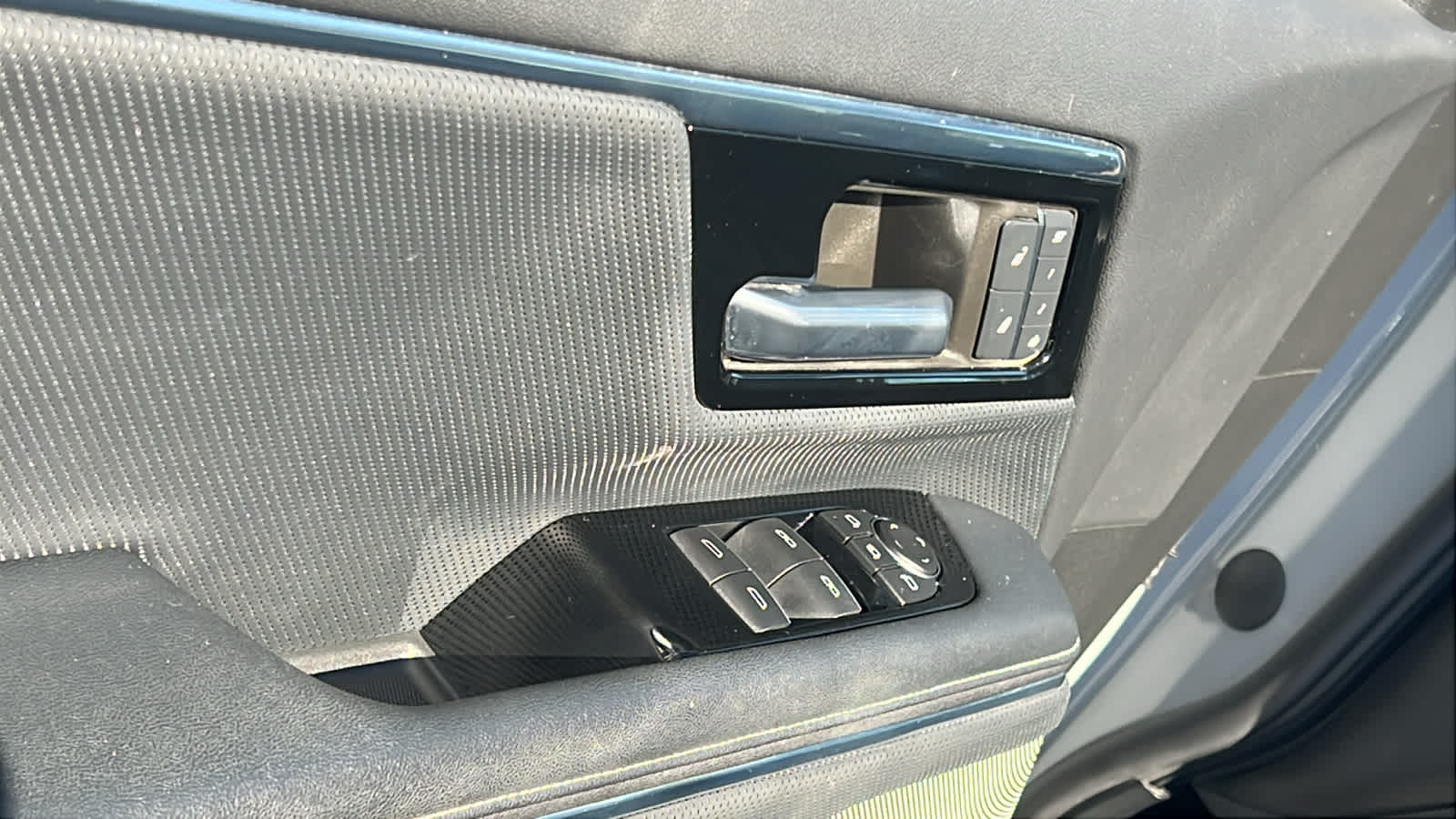 2024 GMC Sierra EV Denali - Photo 21