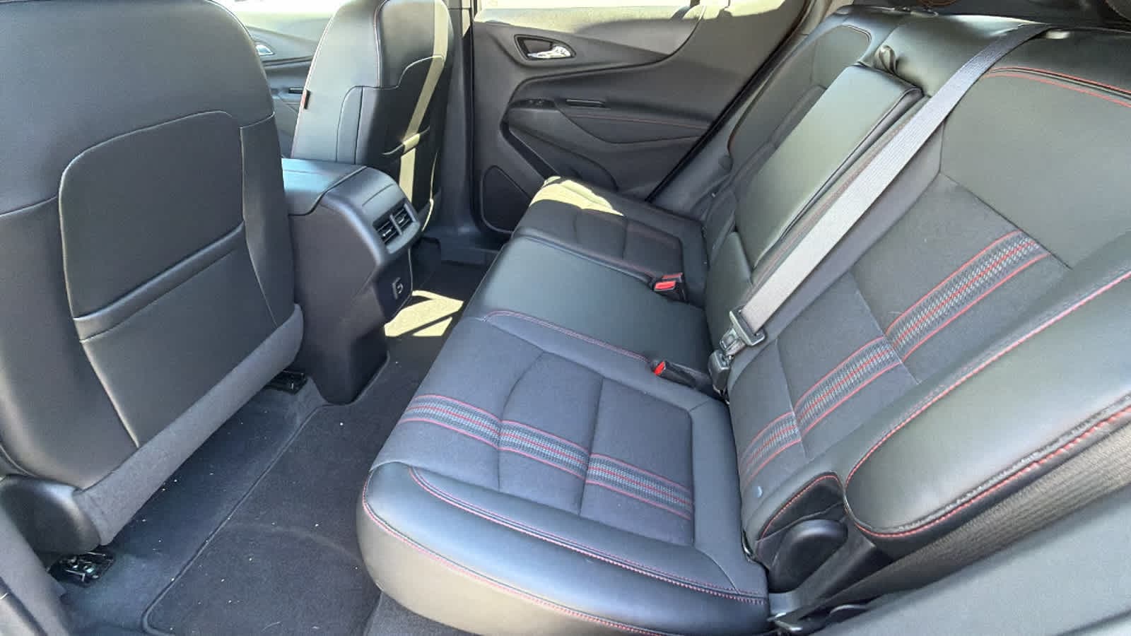 2024 Chevrolet Equinox RS - Photo 24