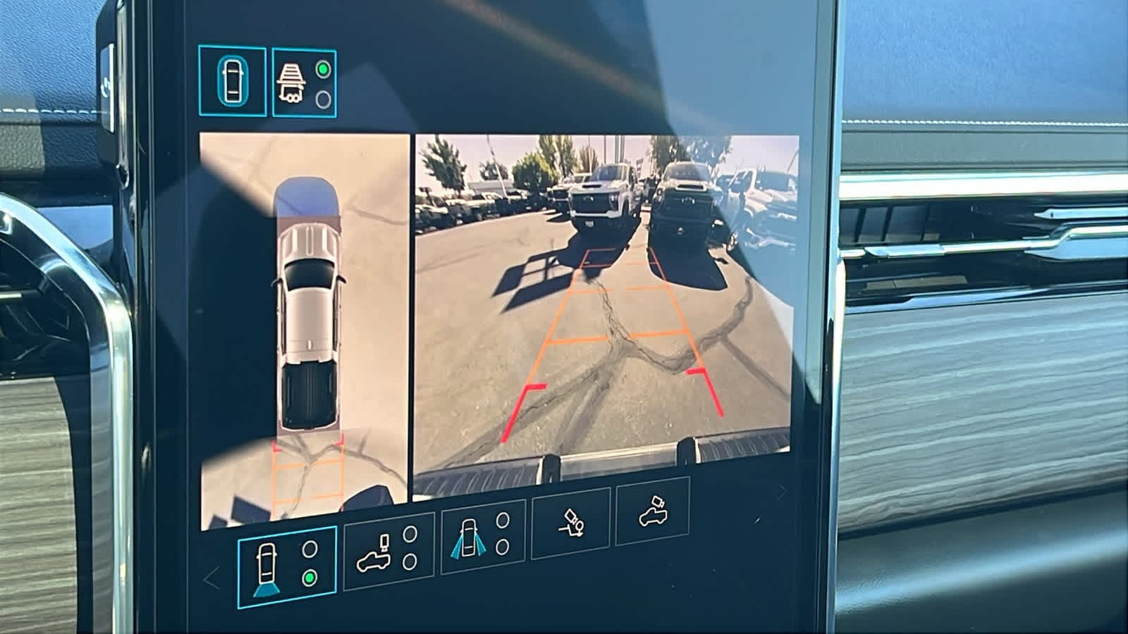 2024 GMC Sierra EV Denali - Photo 16