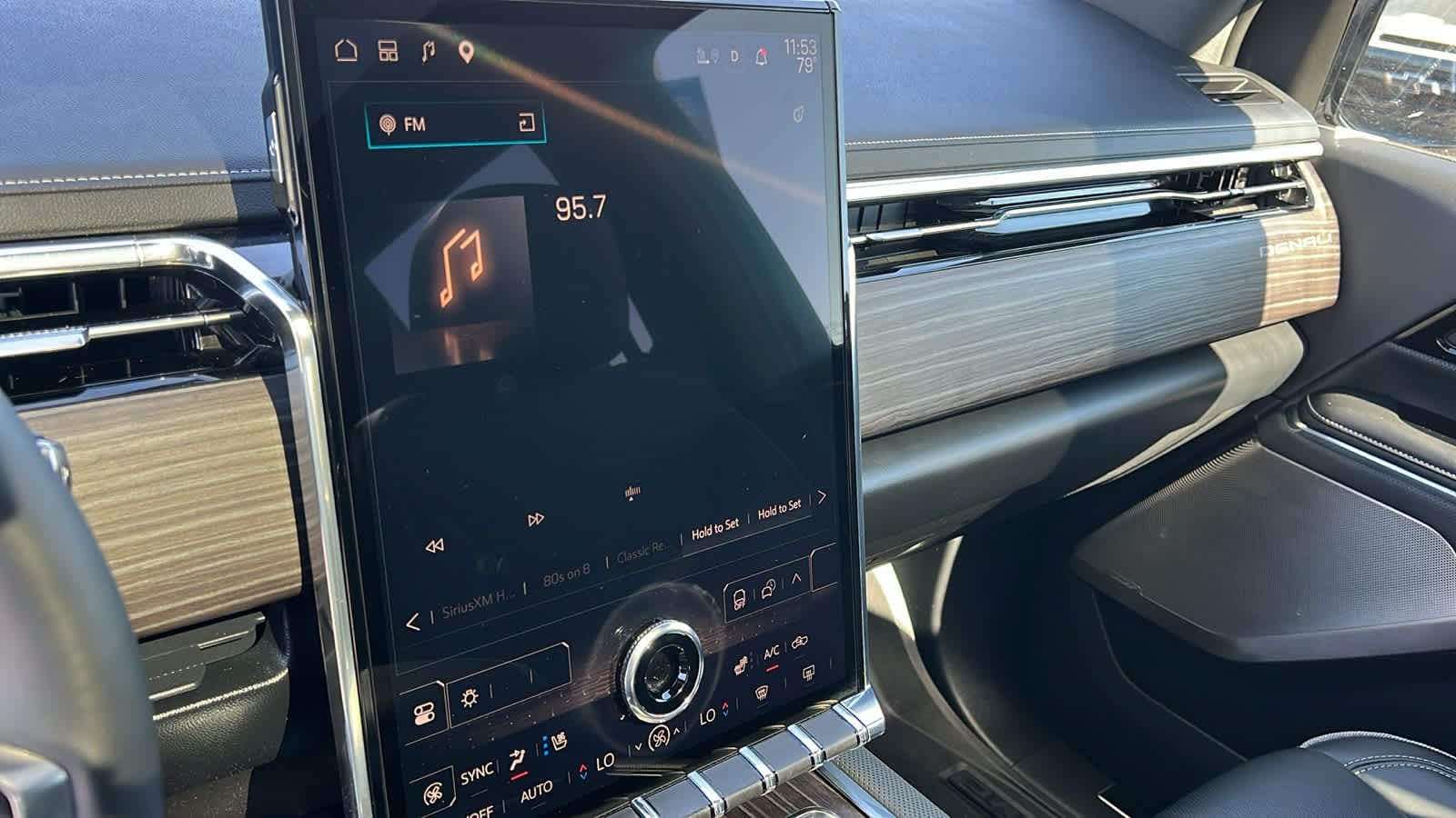 2024 GMC Sierra EV Denali - Photo 15