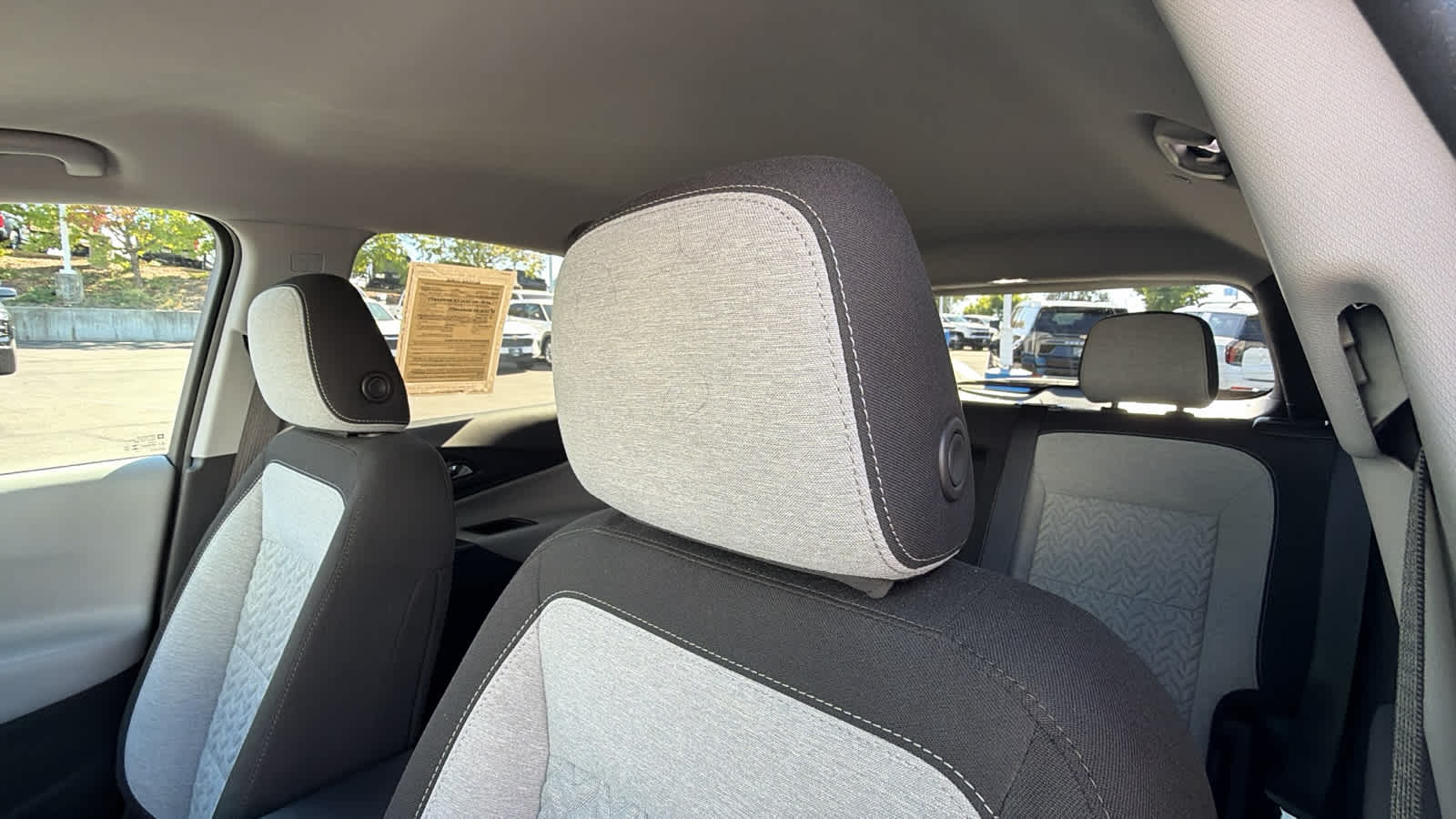 2023 Chevrolet Equinox LS - Photo 11