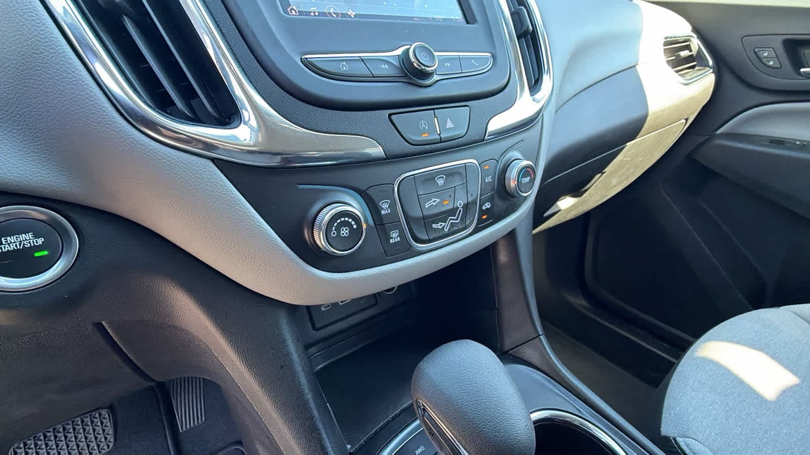 2023 Chevrolet Equinox LS - Photo 14