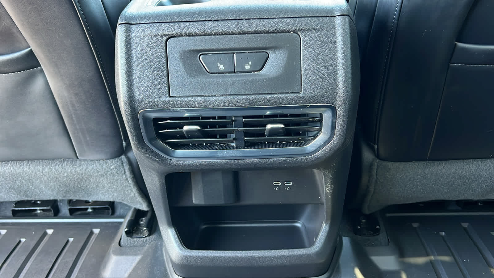 2024 GMC Sierra EV Denali - Photo 24