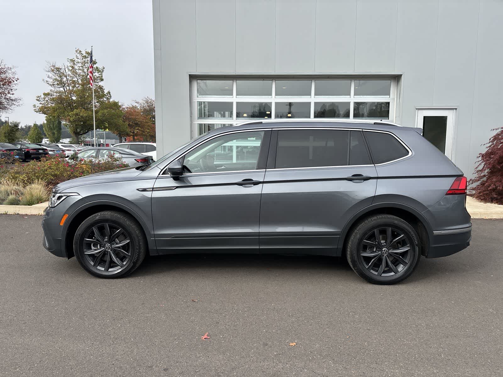 Used 2024 Volkswagen Tiguan 2.0T SE SUV