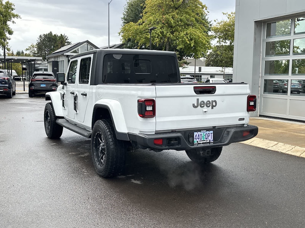 Used 2020 Jeep Gladiator Overland Truck Crew Cab