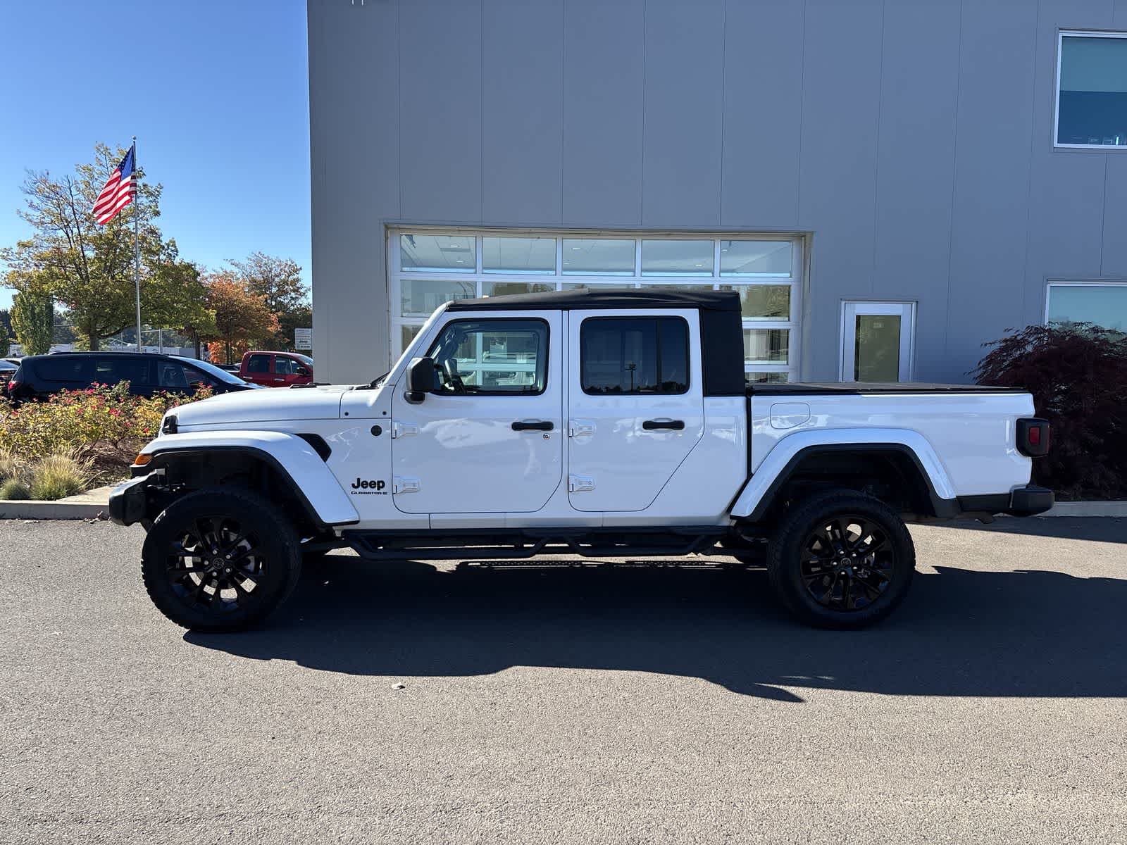 Used 2025 Jeep Gladiator Sport Truck Crew Cab