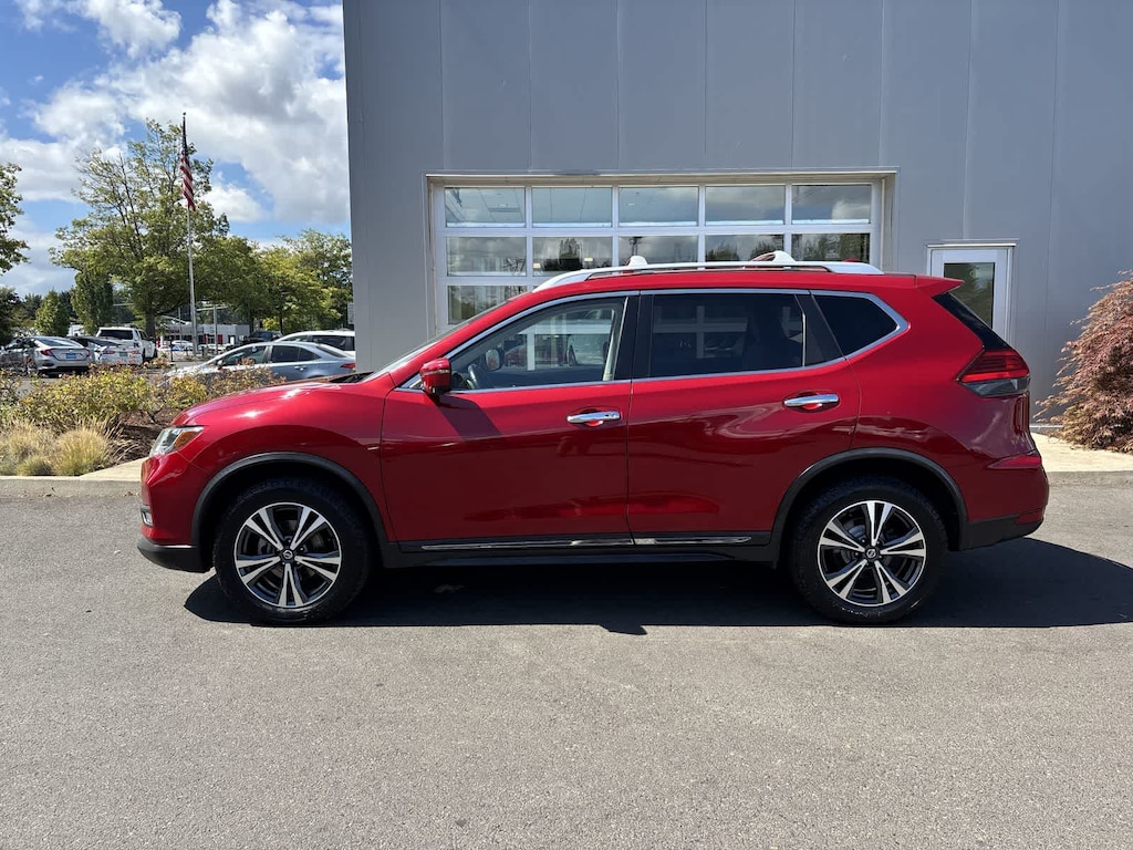 Used 2017 Nissan Rogue SL SUV